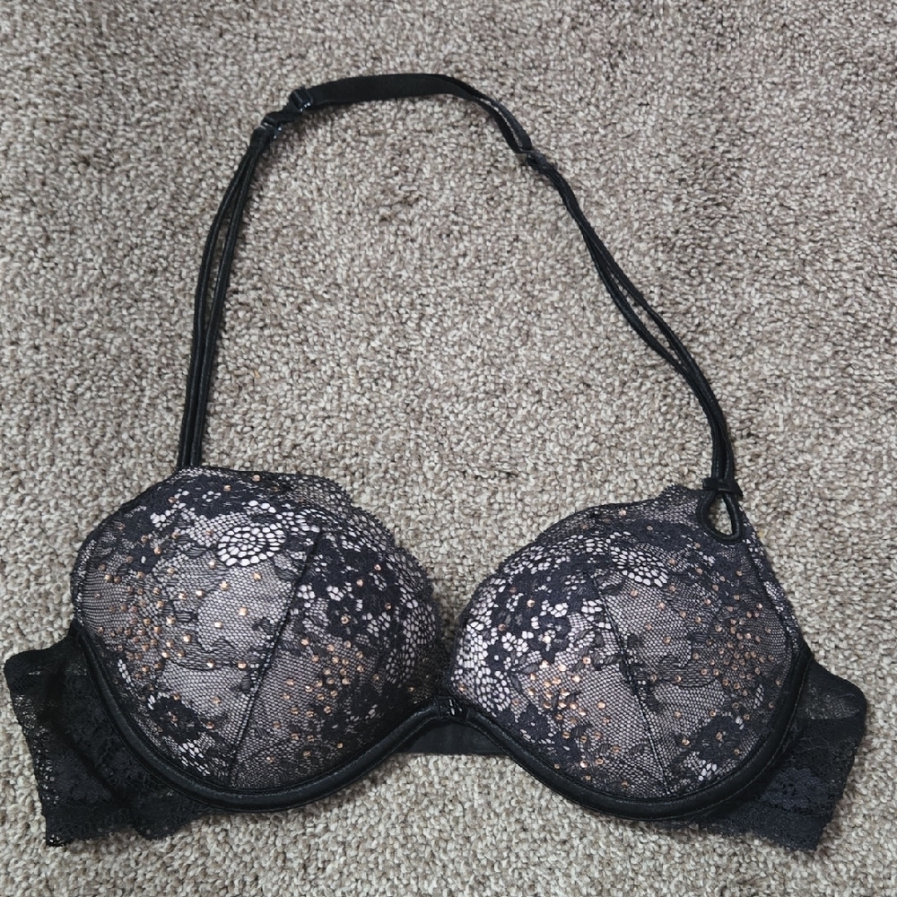 Black Lace Push-Up Bra with Metallic Accents